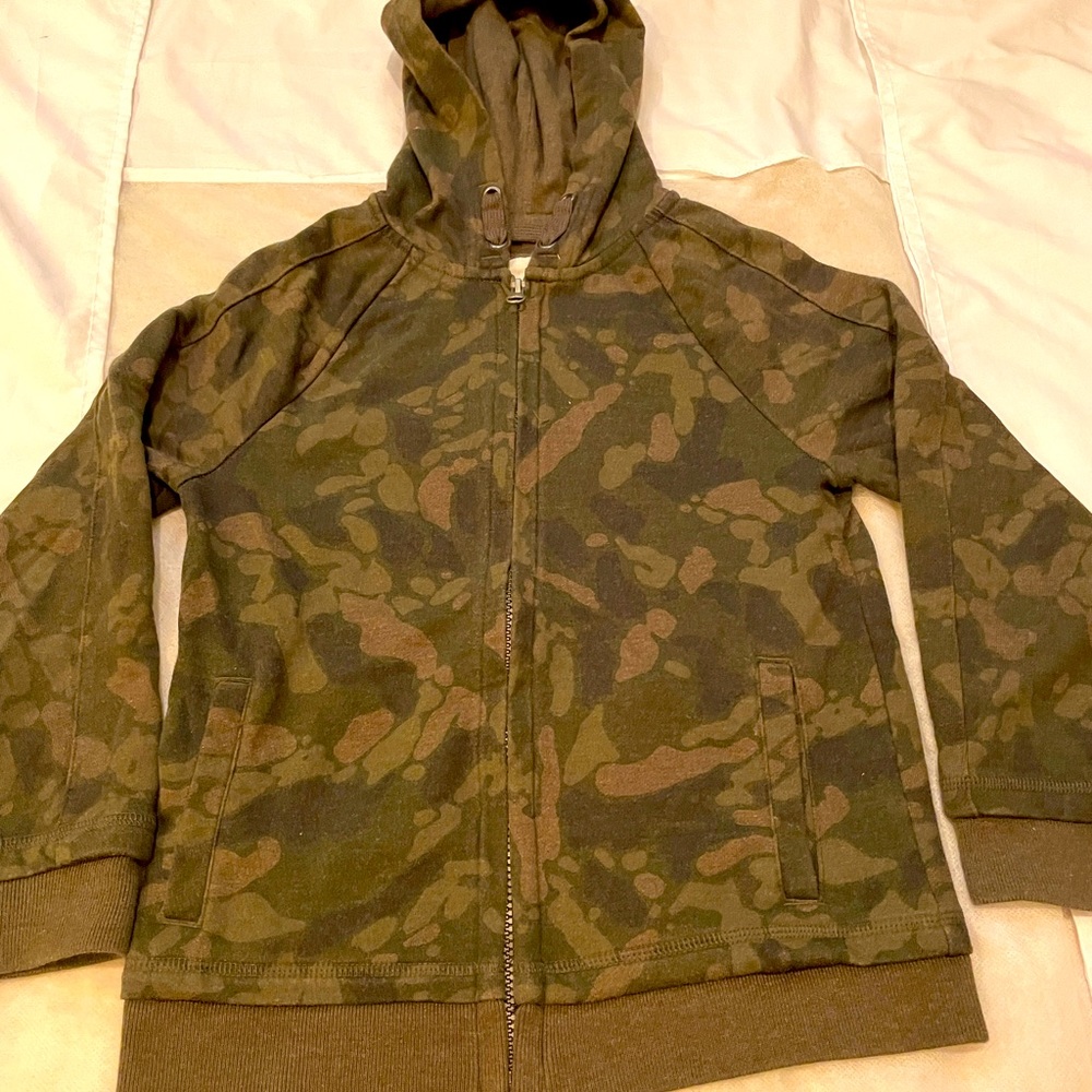 Cat & Jack Camouflage Youth Hooded Sweatshirt, size 6/7